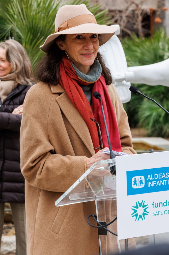 Claudia Stilianopoulos explicando el objetivo de su obra