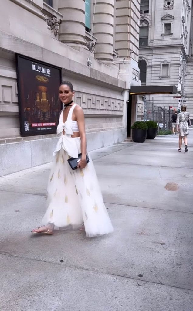 Olivia Palermo con look de Giambattista Valli