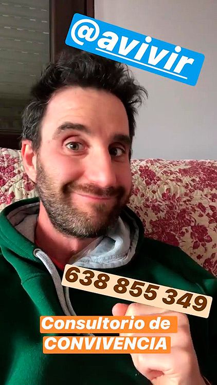 Dani Rovira se recupera en casa junto a Clara Lago tras pasar por el quirófano
