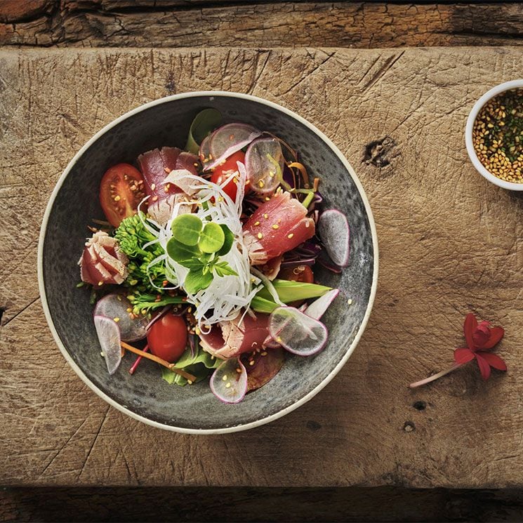 Ensalada 'thai' de tataki de atún
