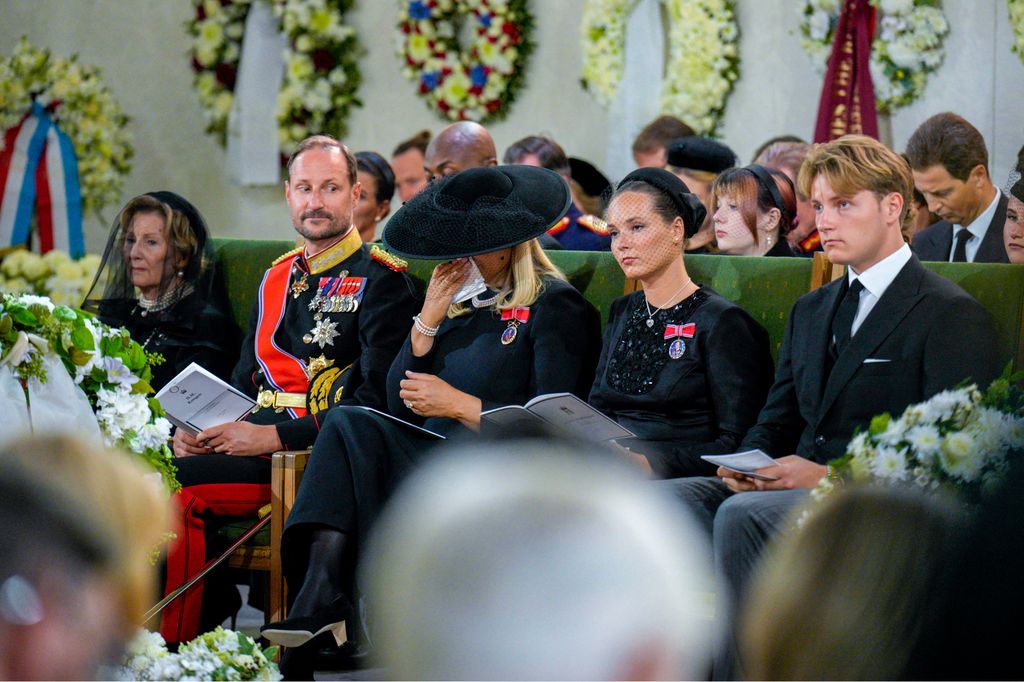 La reina Sonia, el rey Haakon, la reina Mette-marit , la princesa Ingrid Alexandra y el príncipe Sverre