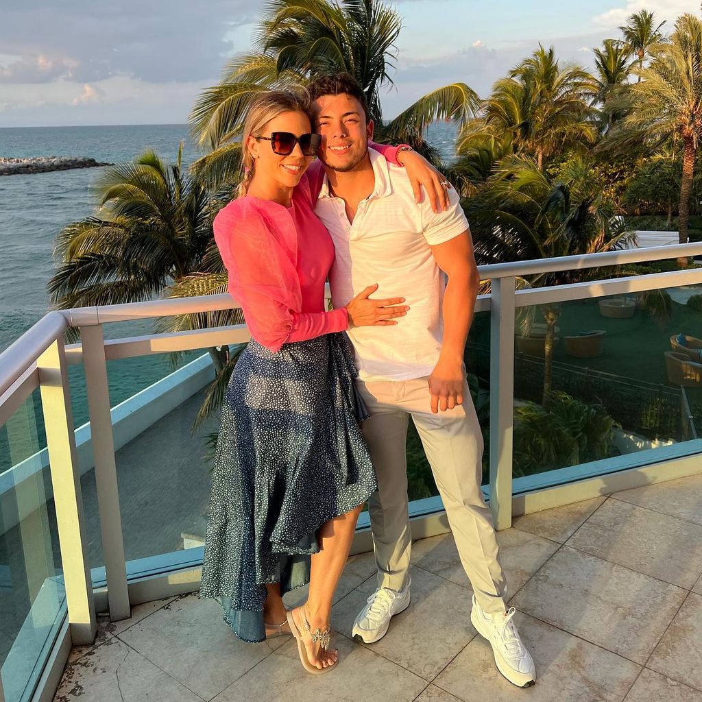Ximena Duque y su hijo Cristan Carabias
