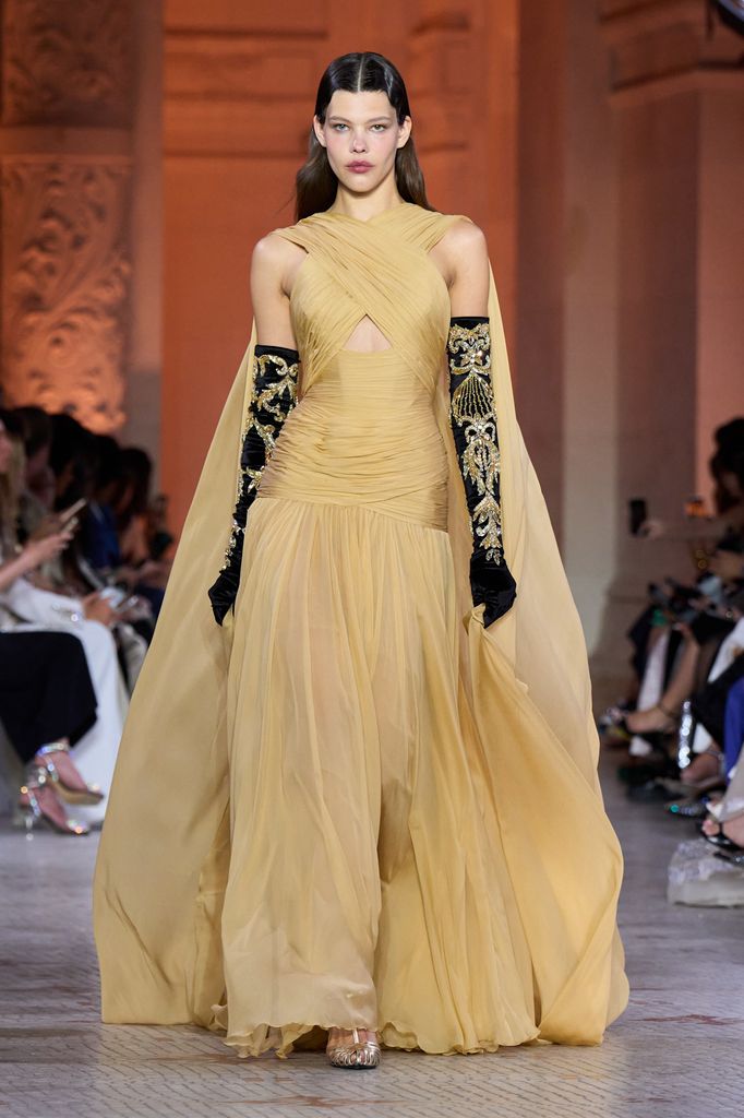 Desfile Zuhair Murad Otoño/Invierno 2025-2026