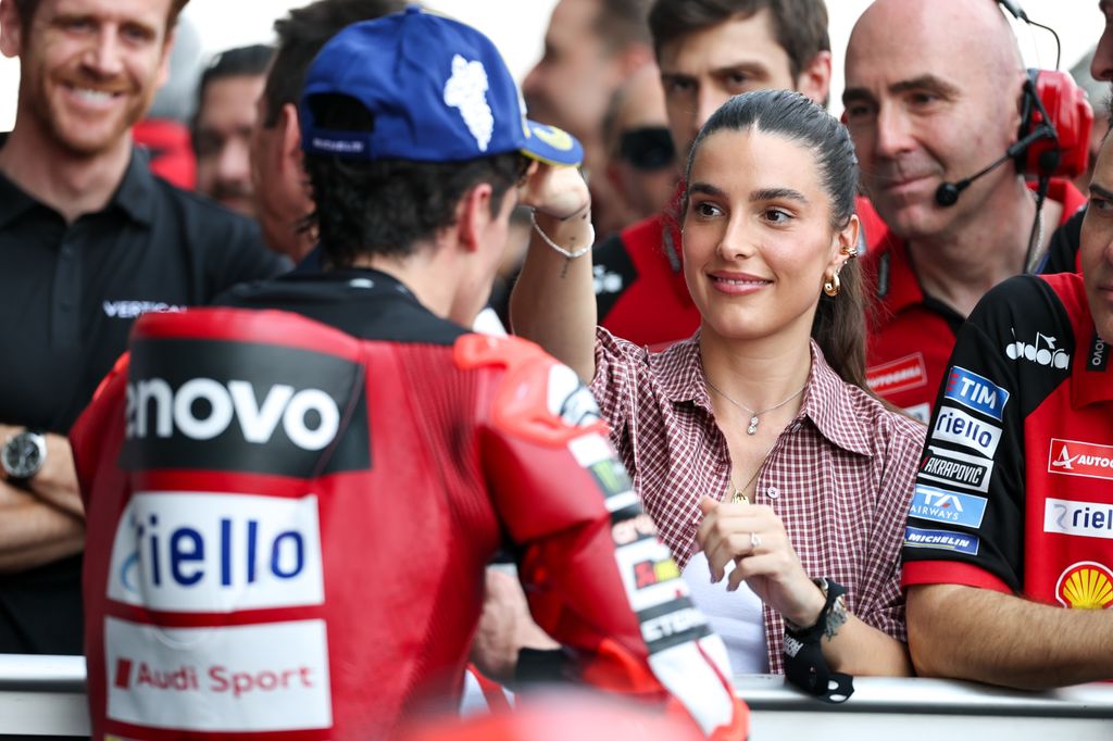 Gemma Pinto y Marc Márquez en el GP de Tailandia