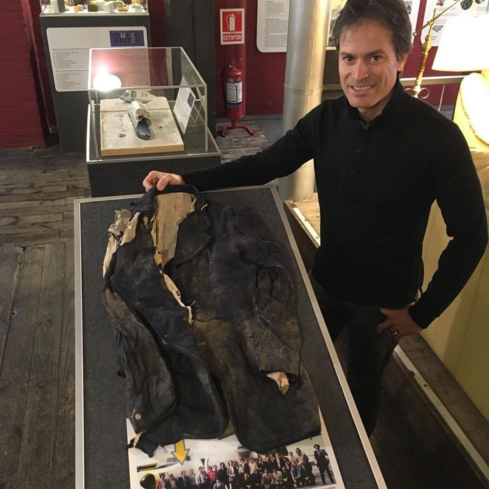 Ricardo Peña con la chaqueta de Eduardo Strauch