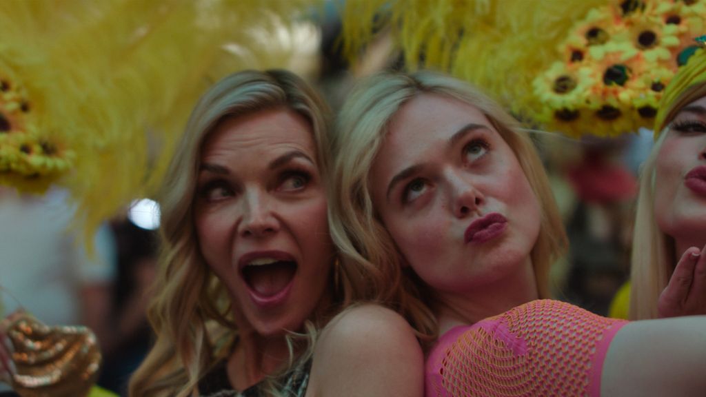 Michelle Pfeiffer y Elle Fanning en 'Margo tiene problemas de dinero'