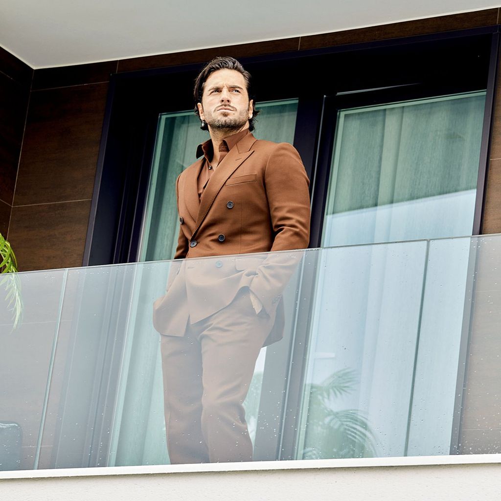 David Bustamante HOLA 4006