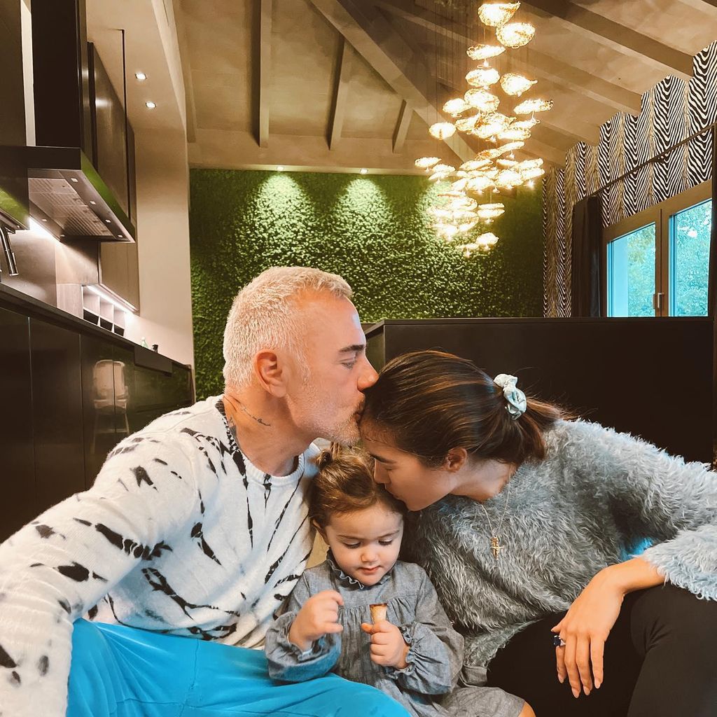 Sharon Fonseca y Gianluca Vacchi con su hija Blu Jerusalema