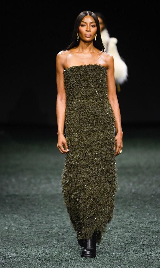 Naomi Campbell burberry