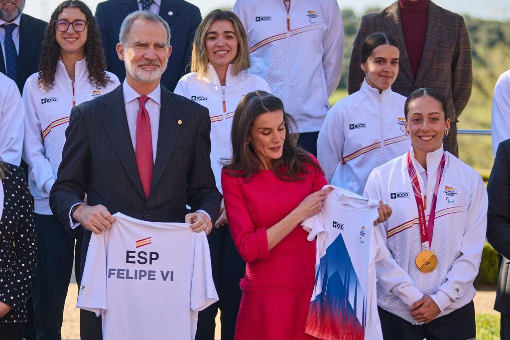 LOS REYES PRESIDEN LA AUDIENCIA CON EL EQUIPO PARALÍMPICO ESPAÑOL PARTICIPANTE EN LOS JJOO DE MILANO-CORTINA 2026
