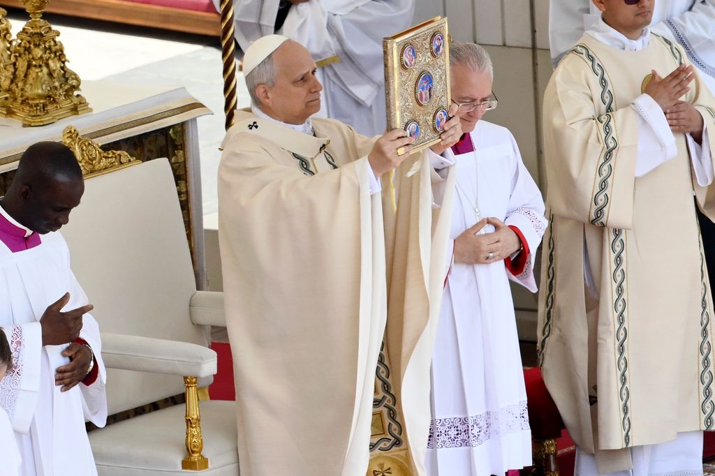Entronización Papa León XIV