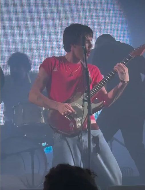 Cruz Beckhman lo dio todo sobre el escenario del festival de Reading 