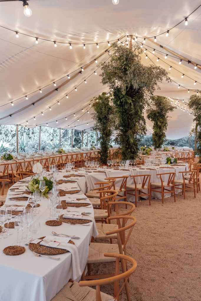 Decoración de bodas de otoño con carpa