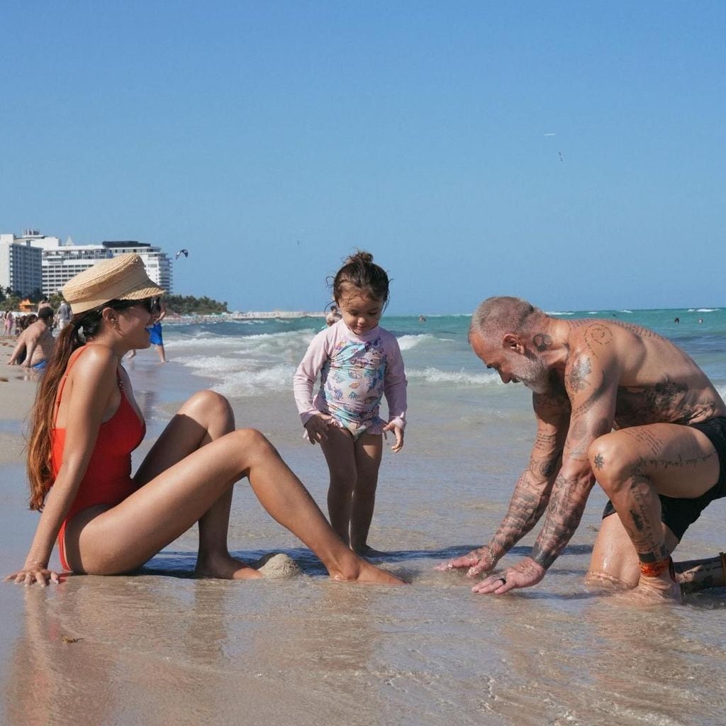 Sharon Fonseca, Blu Jerusalema y Gianluca Vacchi