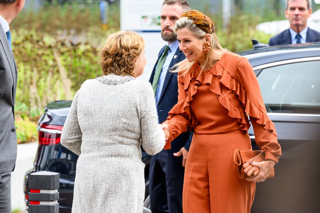 MAXIMA DE HOLANDA VISITA EL HOSPITAL DE GRAAF