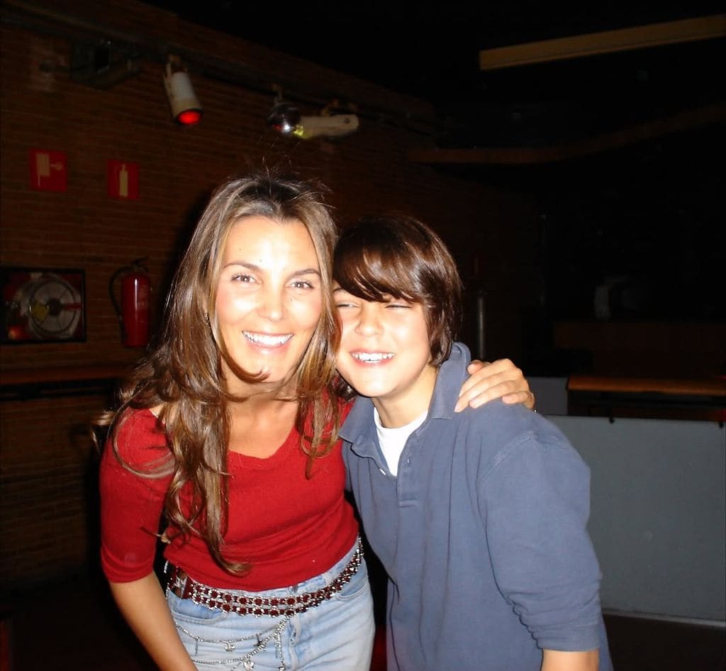 Mar Flores cuando trabajaba como modelo y su hijo era pequeño