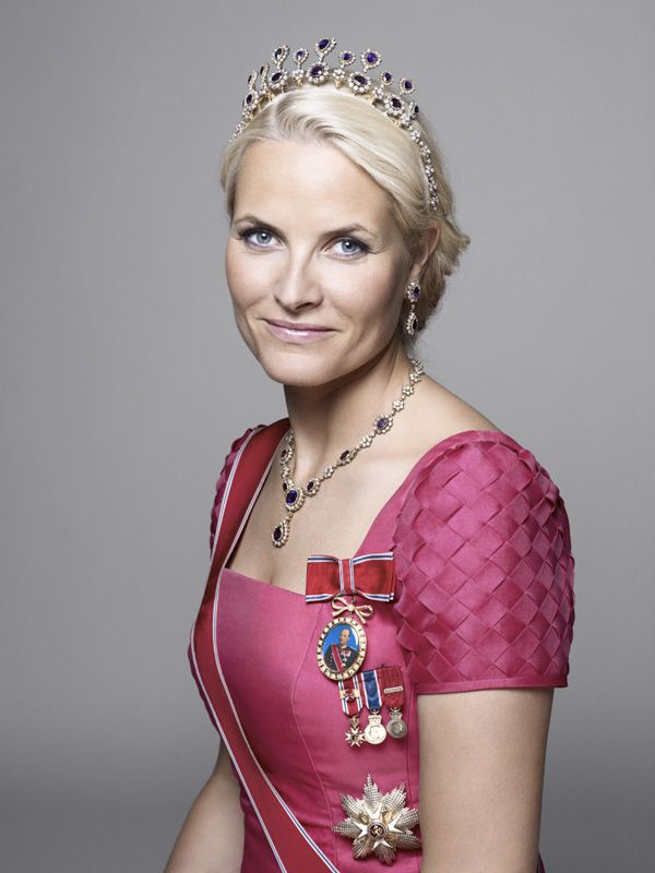 Ingrid de Noruega, Amalia de Holanda y Elisabeth de Bélgica: ¿Qué tiara escoger para un gran debut?