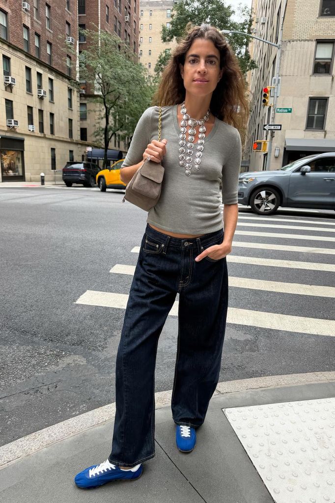 El manual de Leandra Medine para triunfar en el entretiempo: así es su nueva colección con Zara