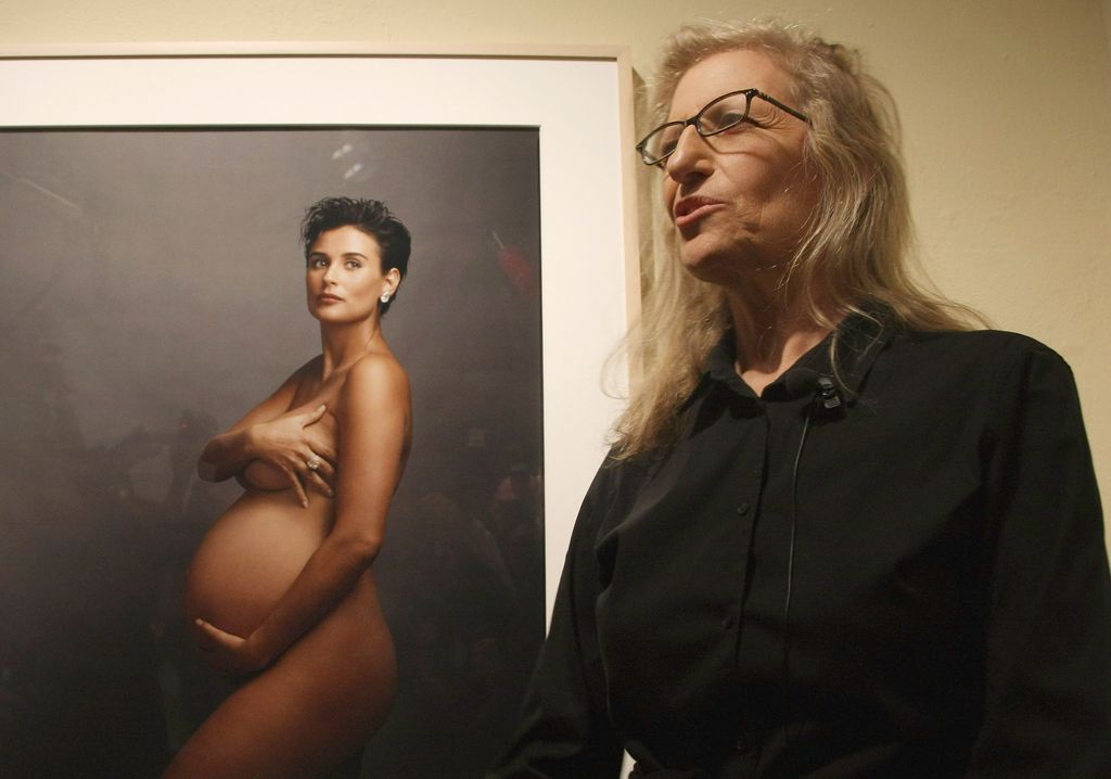 Annie Leibovitz  con su foto de Demi Moore