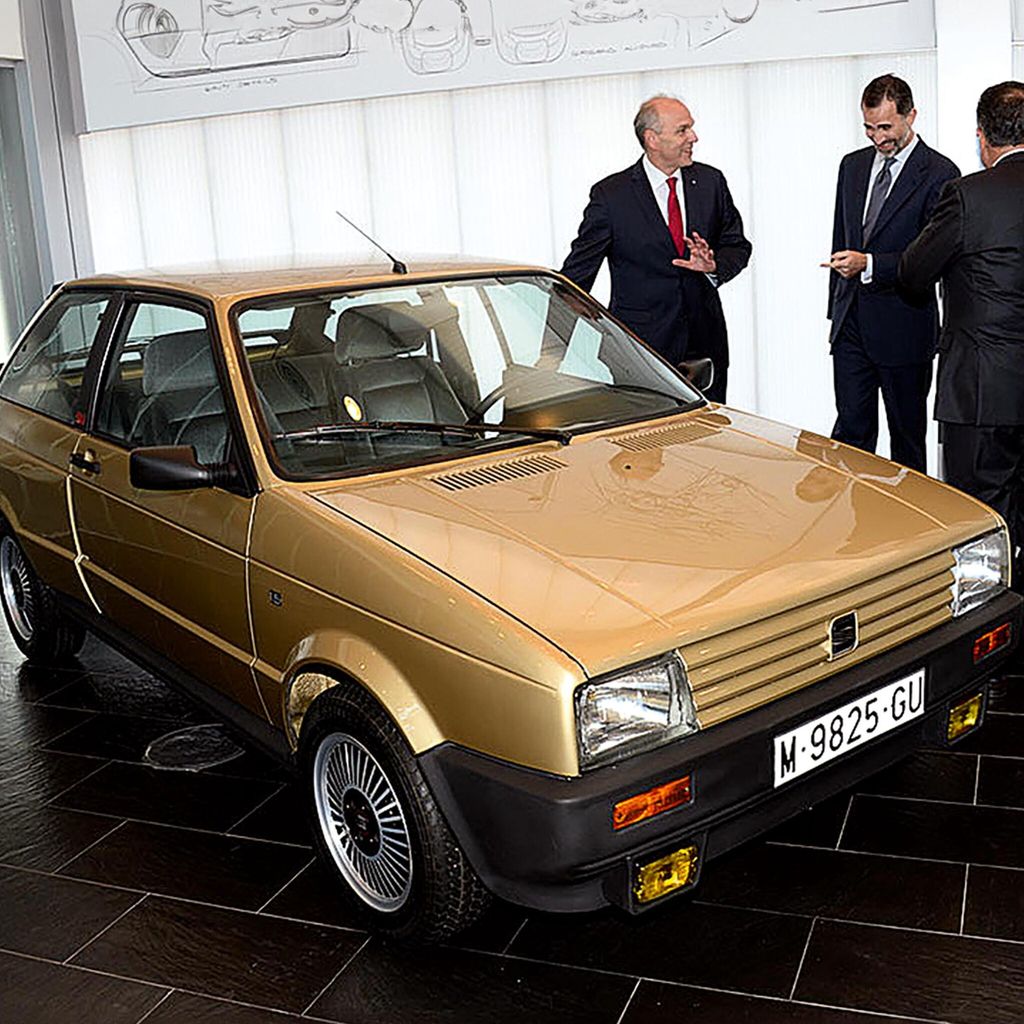 Celebrities Coches HOLA 4159