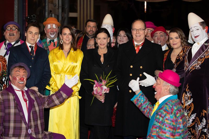 Alberto de Mónaco y Estefanía de Mónaco con sus hijos
