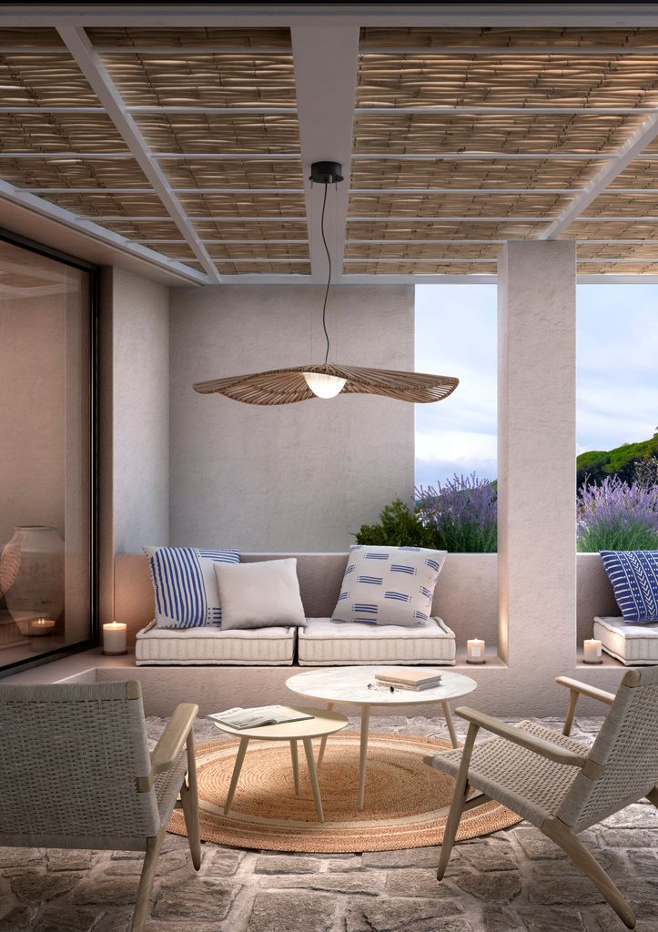 Terraza con lámpara de techo de fibra