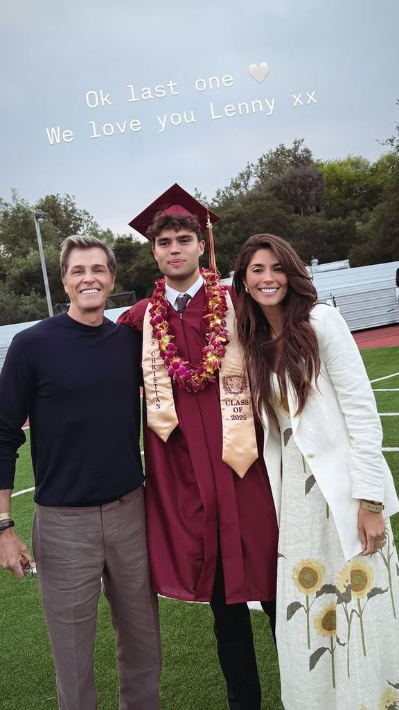Patrick Whitesell celebra la graduación del hijo de su esposa Pia
