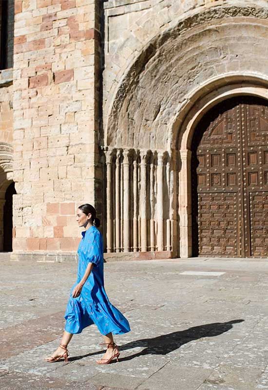 Vestido azul Tamara Falcó