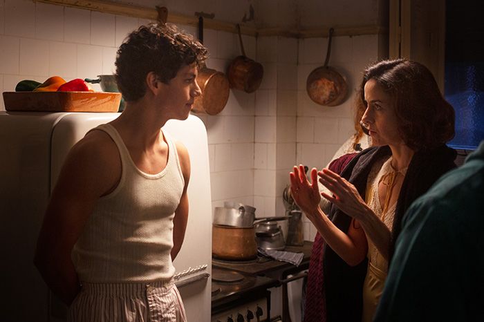 Isaac Hernández y Cecilia Suárez