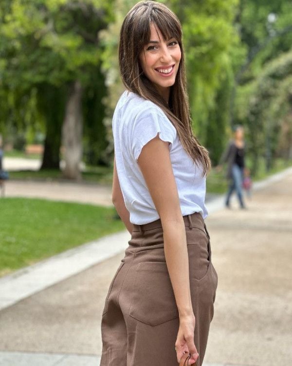Almudena Cid sonriendo