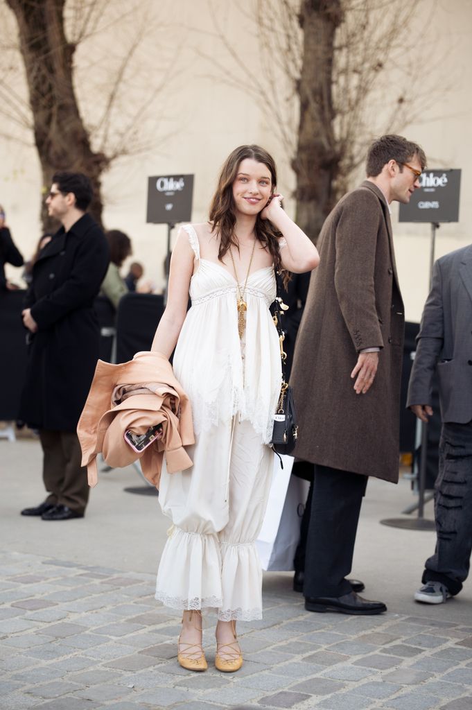 Los pantalones bohemios, tendencia de la primavera/verano 2025