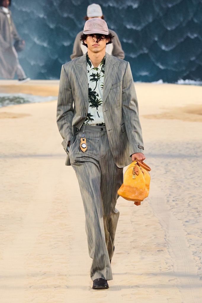 Look 38