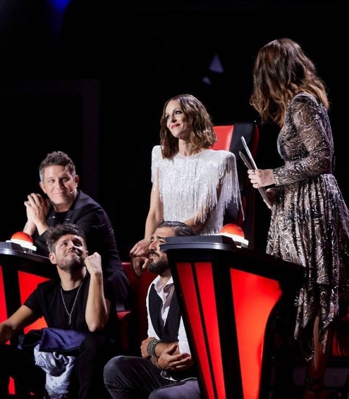 La romántica velada a la luz de las velas de Cayetano Rivera y Eva González