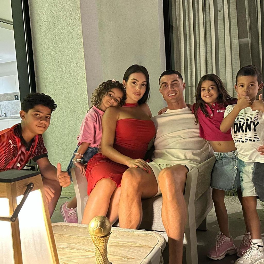 Georgina Rodríguez, Cristiano Ronaldo y sus hijos