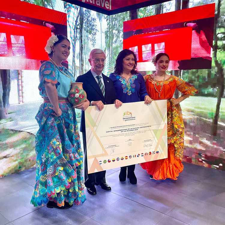 Rafael Ansón y la Ministra de Turismo de Paraguay