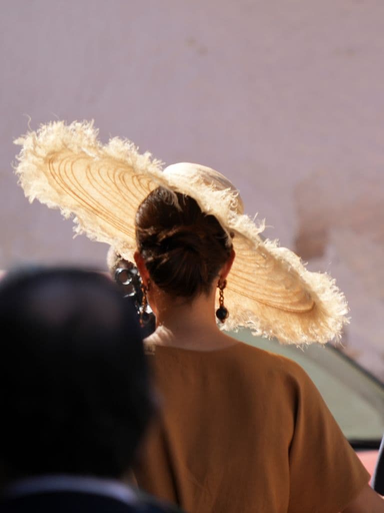 Sofía Palazuelo en la boda de Fernando Palazuelo y Micaela Belmot en la parroquia de Santiago  a 11 de Octubre de 2025 en Cáceres. 
