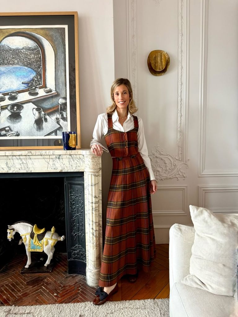 Inés de Cominges con look de tartán.