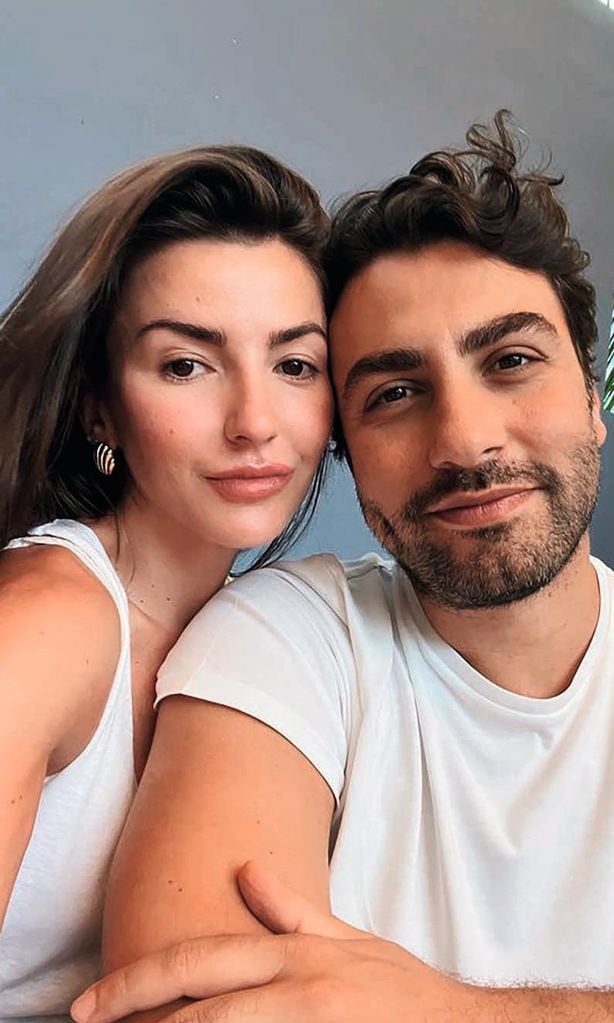 
Alexandra junto a su marido, Ghassan. 
