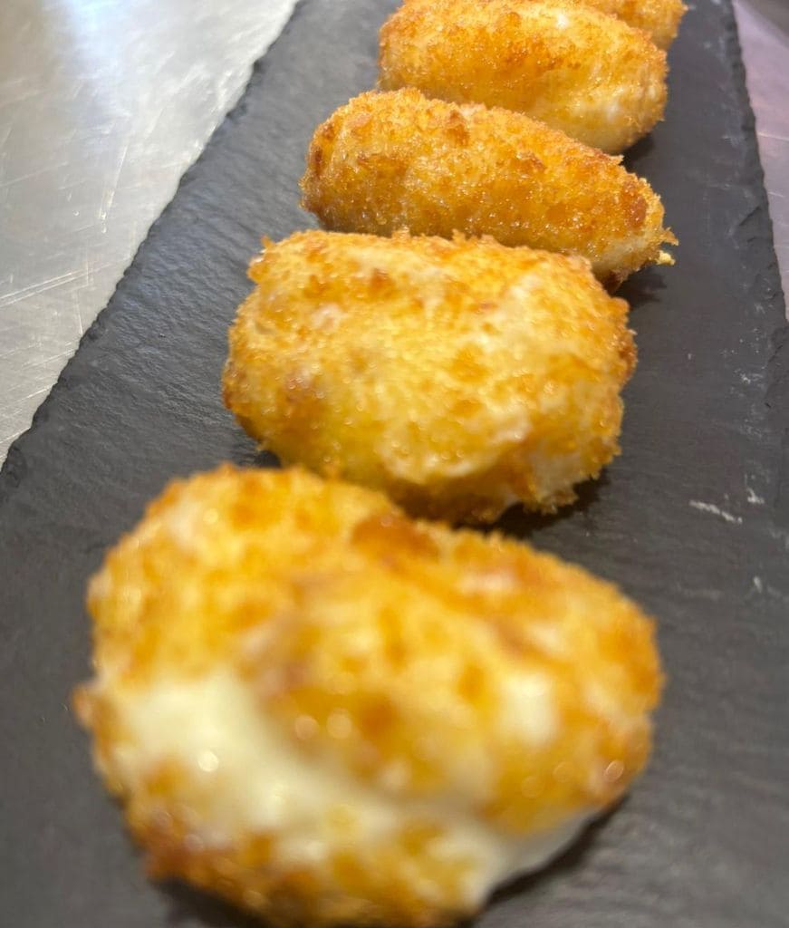 Croqueta de jamón de La Raíz 15 Casa de Comidas