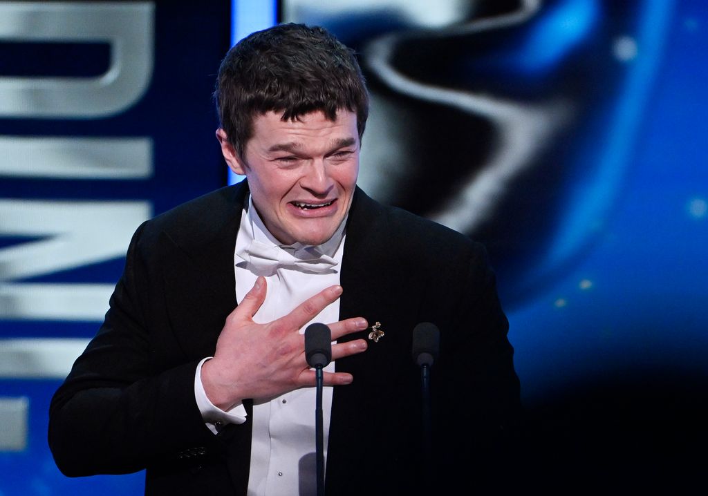 Robert Aramayo gana el BAFTA al mejor actor por 'I Swear'