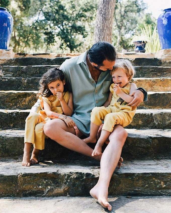 Félix  de Luxemburgo con sus hijos