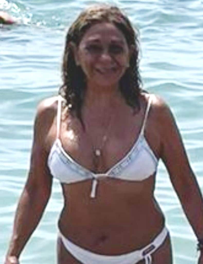 Lolita Flores en bikini