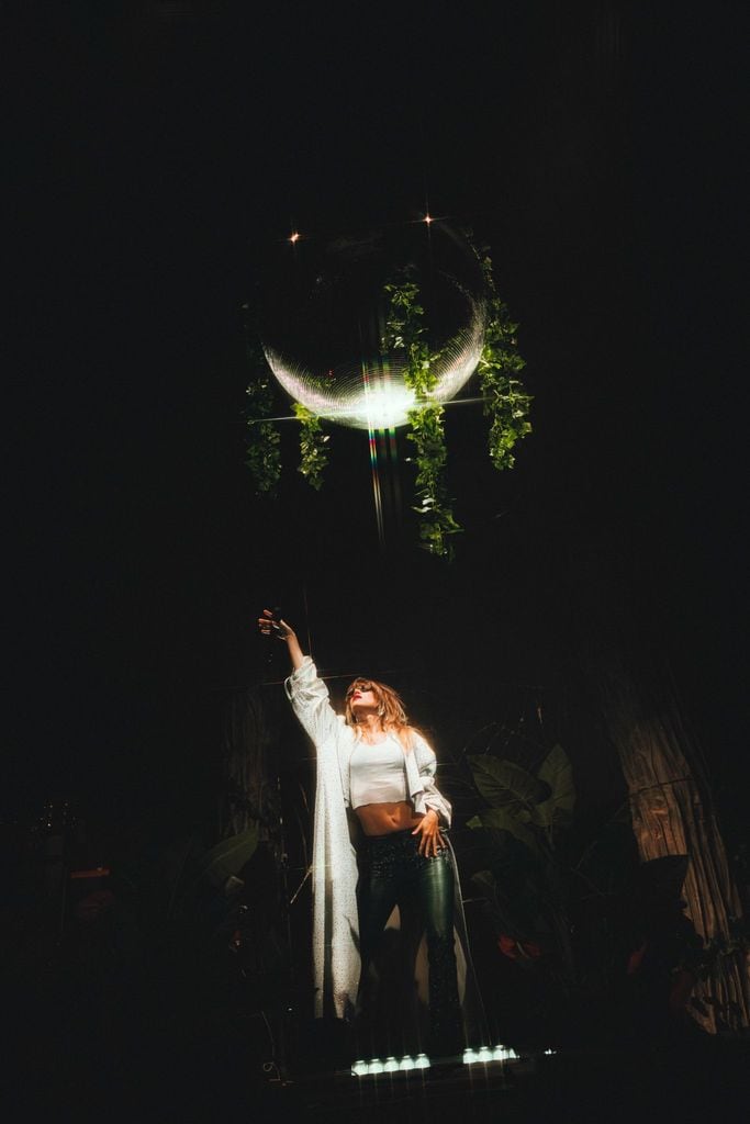 Suki Waterhouse con los pantalones de la discordia