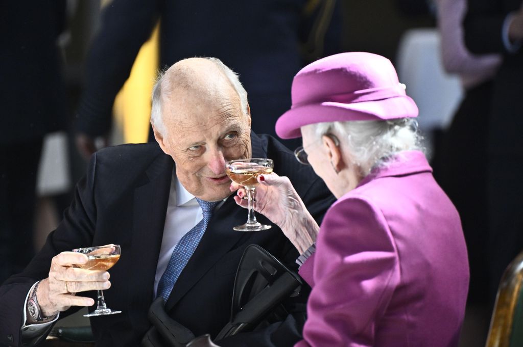 Los reyes Harald y Margarita, dos de los veteranos de esta celebración