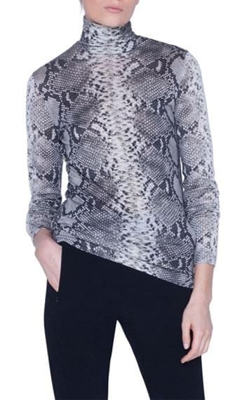 top de neiman marcus en estampado de serpiente