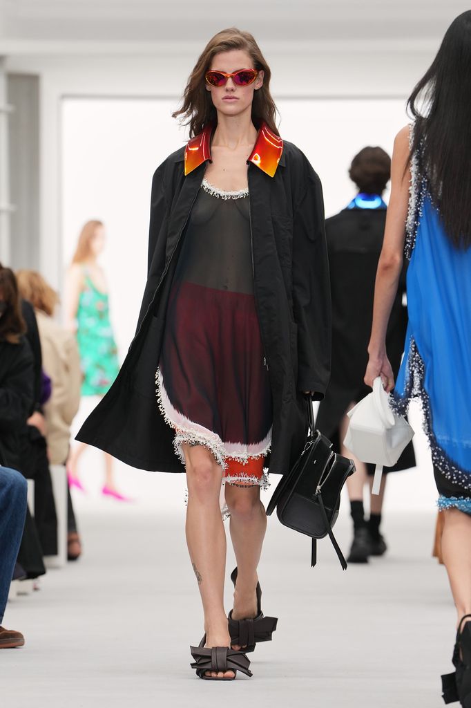 Paris Fashion Week: desfile de Loewe (Primavera/Verano 2027)