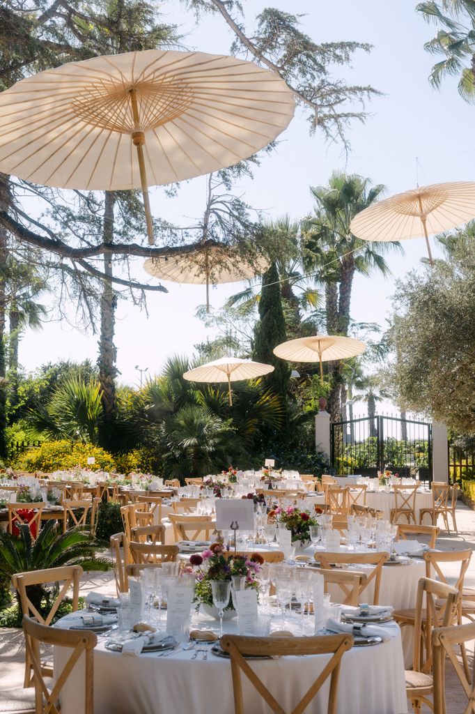 Decoración de banquete de boda al aire libre