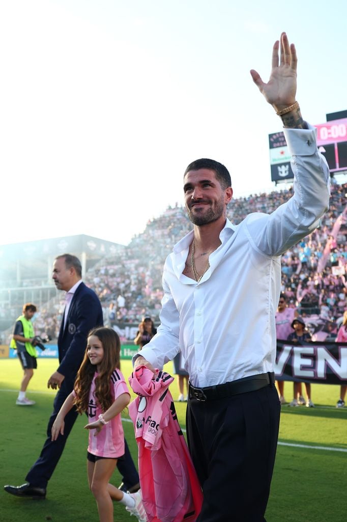 El mediocampista argentino, Rodrigo de Paul, se dejó ver sumamente conmovido durante su presentación en el Chase Stadium