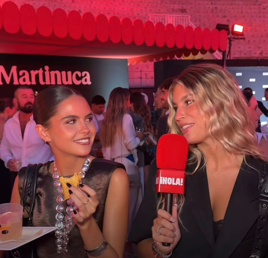 Premios GEN ¡H! 2026. Stand La Martinuca. Leti del Castillo y Zola Eleonora.