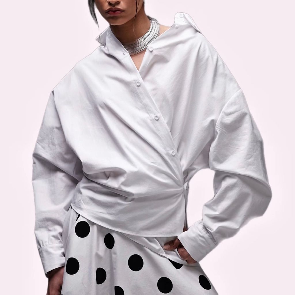Camisa blanca cruzada de Asos